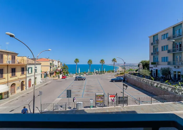 Beb Piazza Marconi 4*